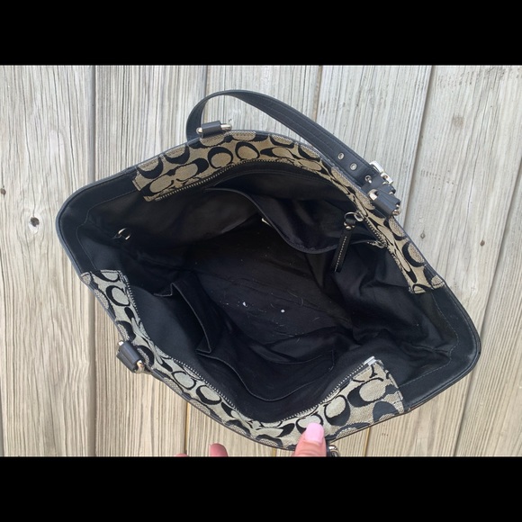 Coach Purse - Picture 4 of 5